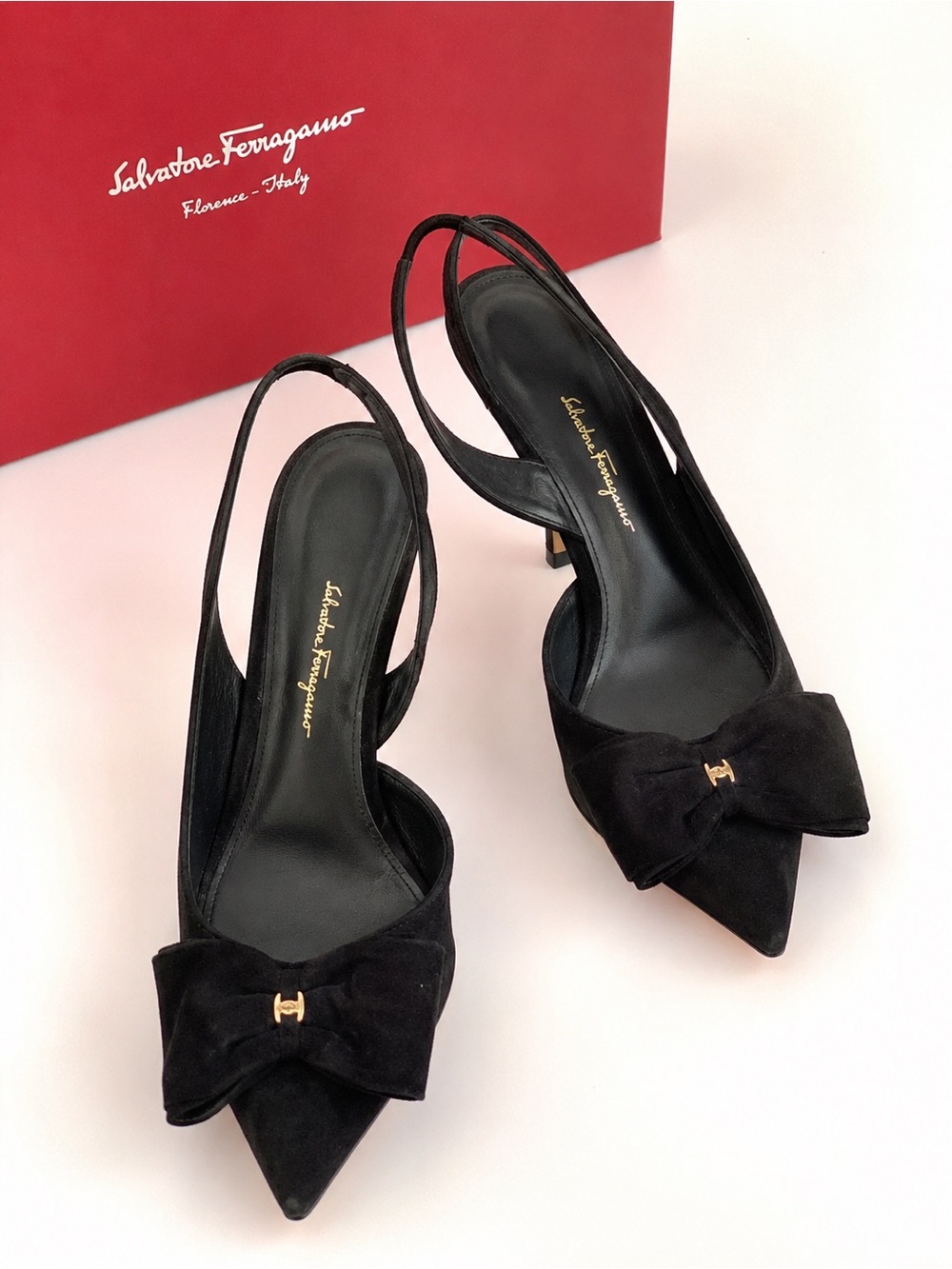 Salvatore Ferragamo Black Bow Slingback Heels. Size 9.5 B